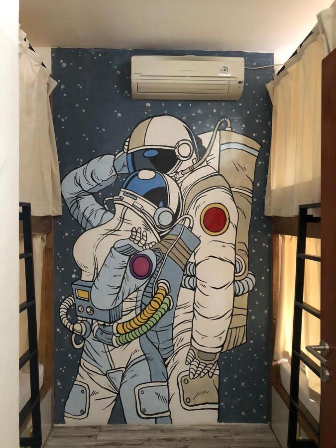 Stellar Capsules Hostel Σεμινιάκ Εξωτερικό φωτογραφία